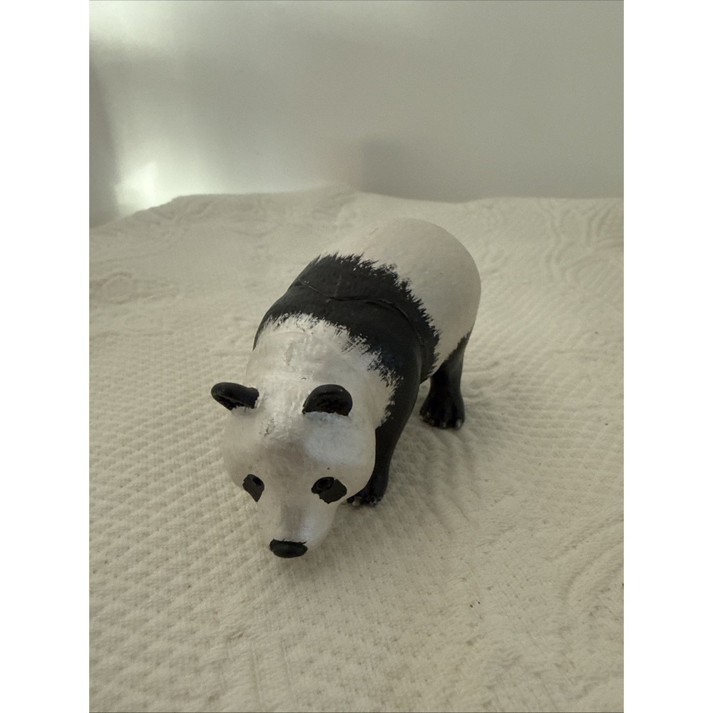 Panda Enamel Rhinestone Hinged Trinket Jewelry Ring Box Magnetic Closure